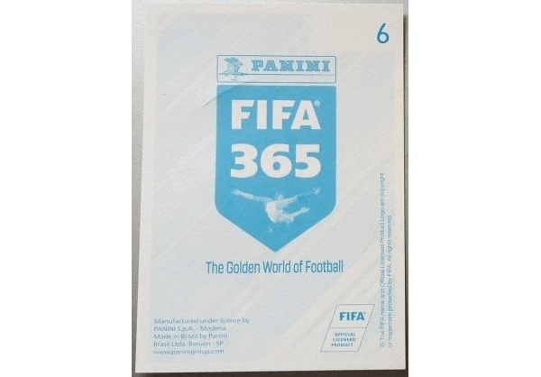Fifa 365 2019 – Figurinha de verso azul, da coleção de 446 cromos.